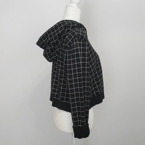 ADIDAS Black Cropped Hoodie, Women's: Medium, $50 - Picture 4 of 8